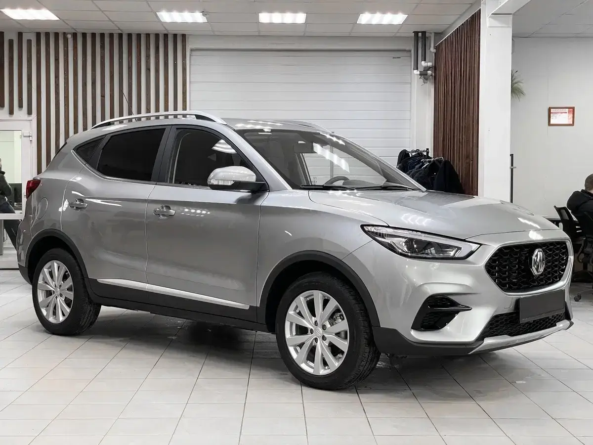 MG ZS с салона по цене от 1 422 000 рублей